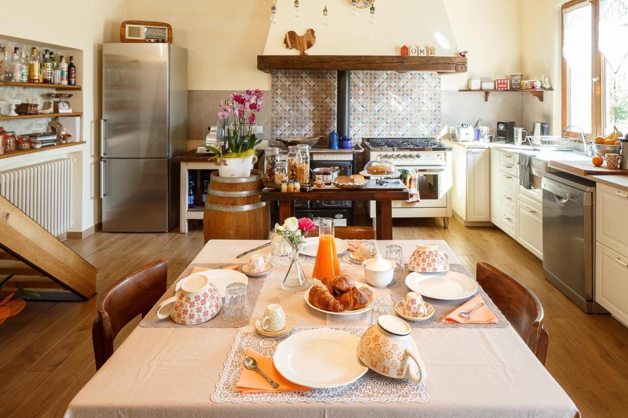 Il Pettirosso Bed and Breakfast SantʼArcangelo di Romagna Εξωτερικό φωτογραφία